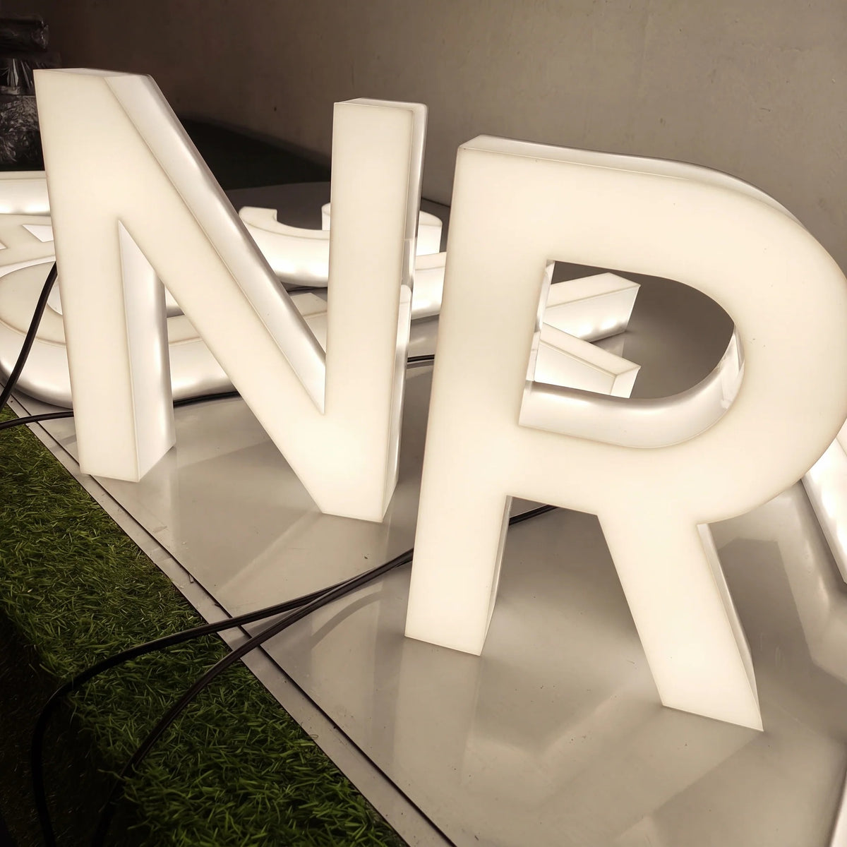 Full Lit 3D Acrylic Letter Sign – Custom LED Business Lettering